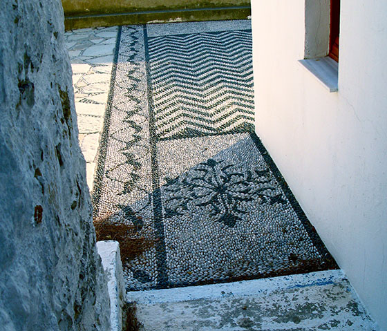 Around the Agios Ioannis church